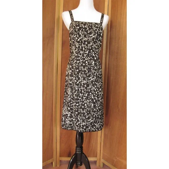 ann taylor cocktail dresses Petite Twist Matte Jersey Flare Dress Size XS Fiery Red Women's 100% Cotton Wearing an Ann Taylor floral